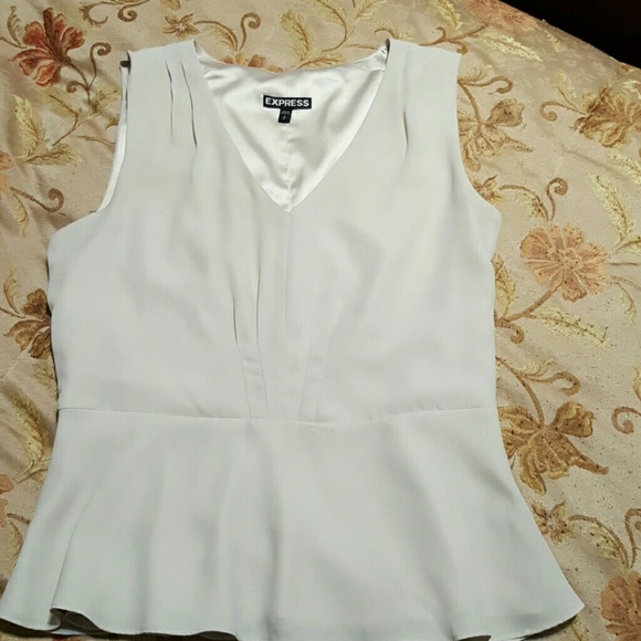 Top - Picture 2 of 2